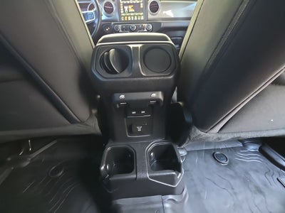 2022 Jeep Wrangler Unlimited Sahara 4x4