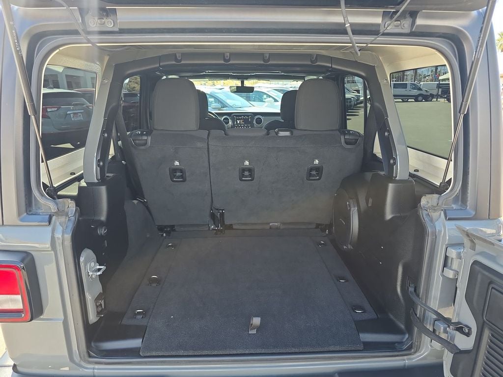 2022 Jeep Wrangler Unlimited Sahara 4x4