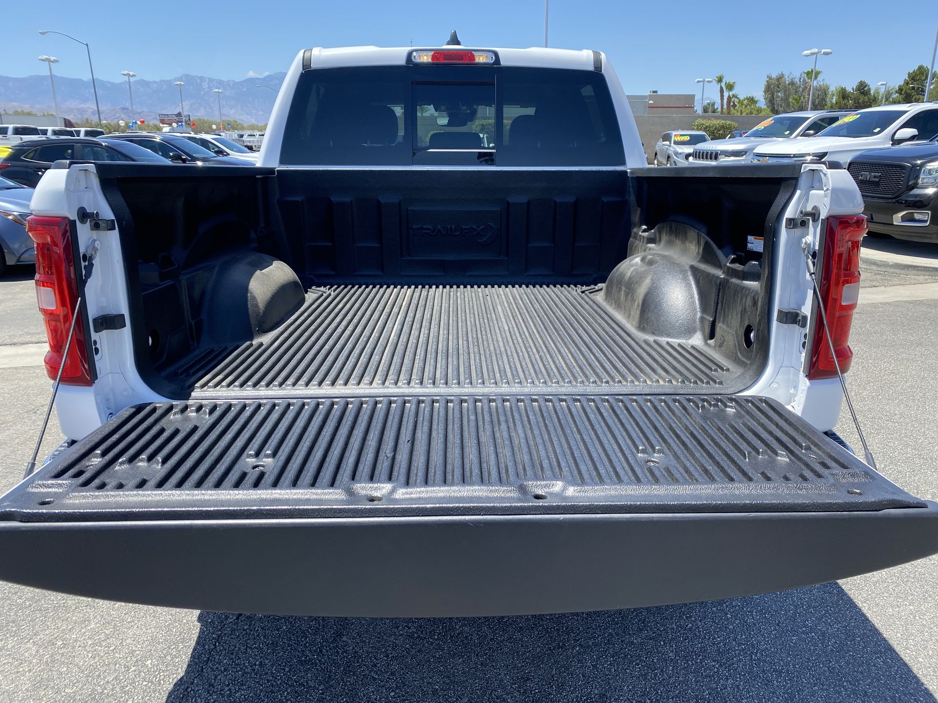 2025 RAM 1500 Big Horn Crew Cab 4x4 5'7" Box