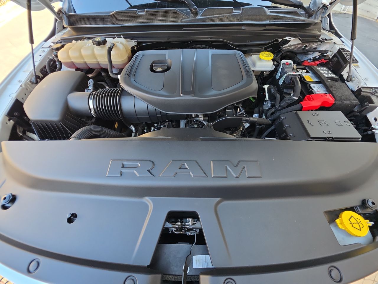2025 RAM 1500 Big Horn Crew Cab 4x4 5'7" Box