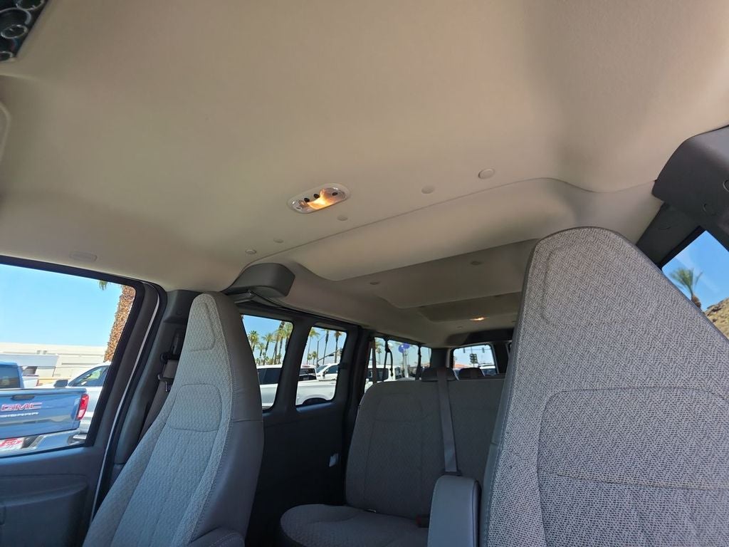 2025 Chevrolet Express Passenger 1LT