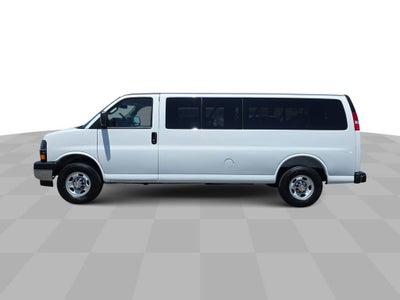 2025 Chevrolet Express Passenger 1LT