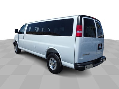 2025 Chevrolet Express Passenger 1LT