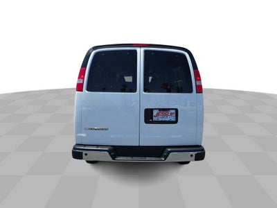 2025 Chevrolet Express Passenger 1LT