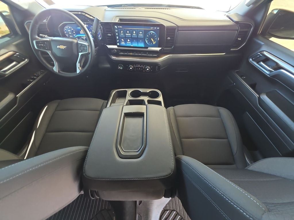 2023 Chevrolet Silverado 1500 LT (2FL)