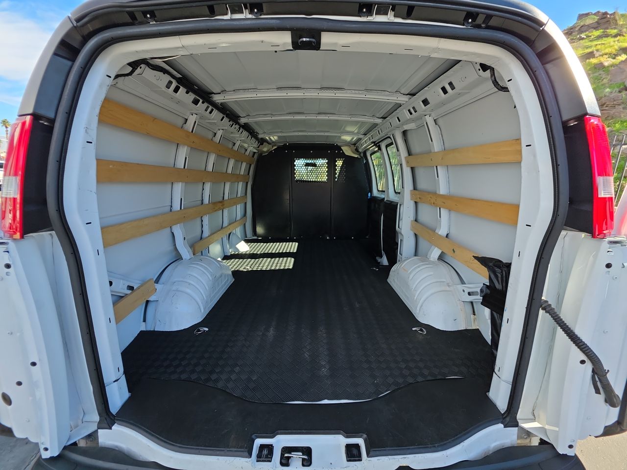 2024 Chevrolet Express Cargo 2500 WT