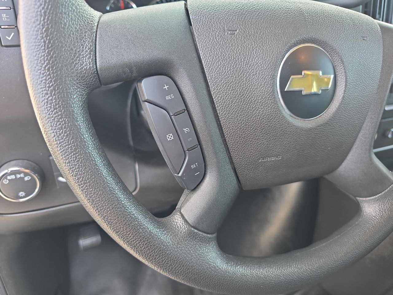 2024 Chevrolet Express Cargo 2500 WT