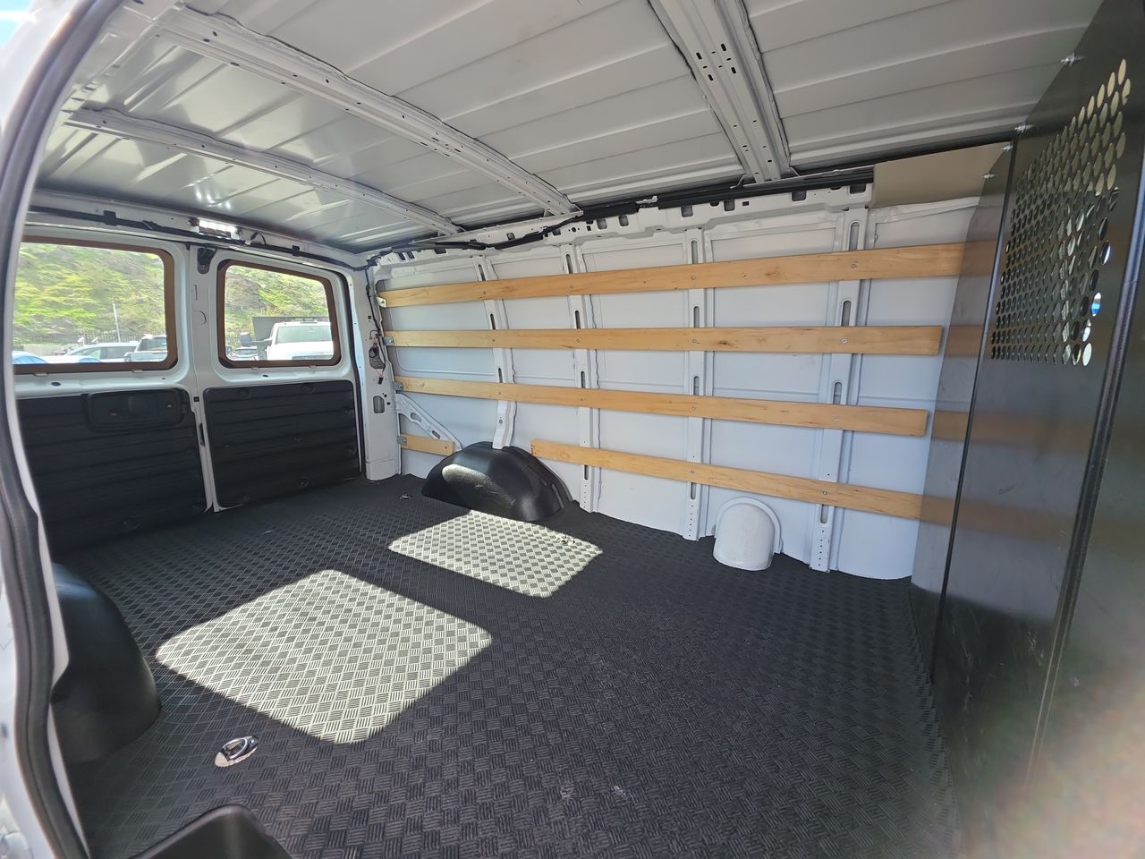 2024 Chevrolet Express Cargo 2500 WT