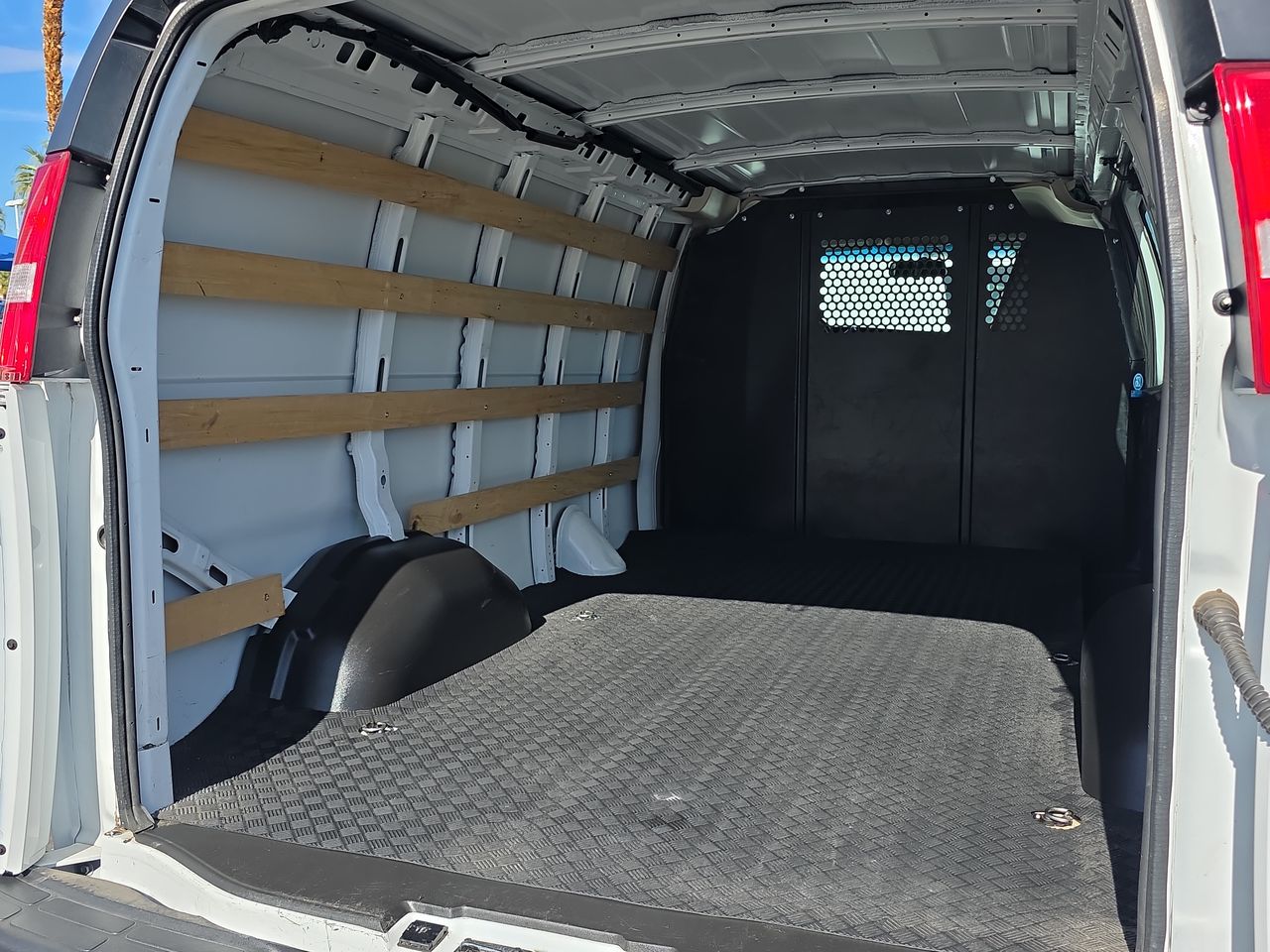 2024 Chevrolet Express Cargo 2500 WT