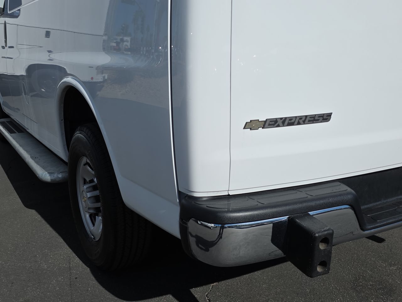 2024 Chevrolet Express Cargo 2500 WT