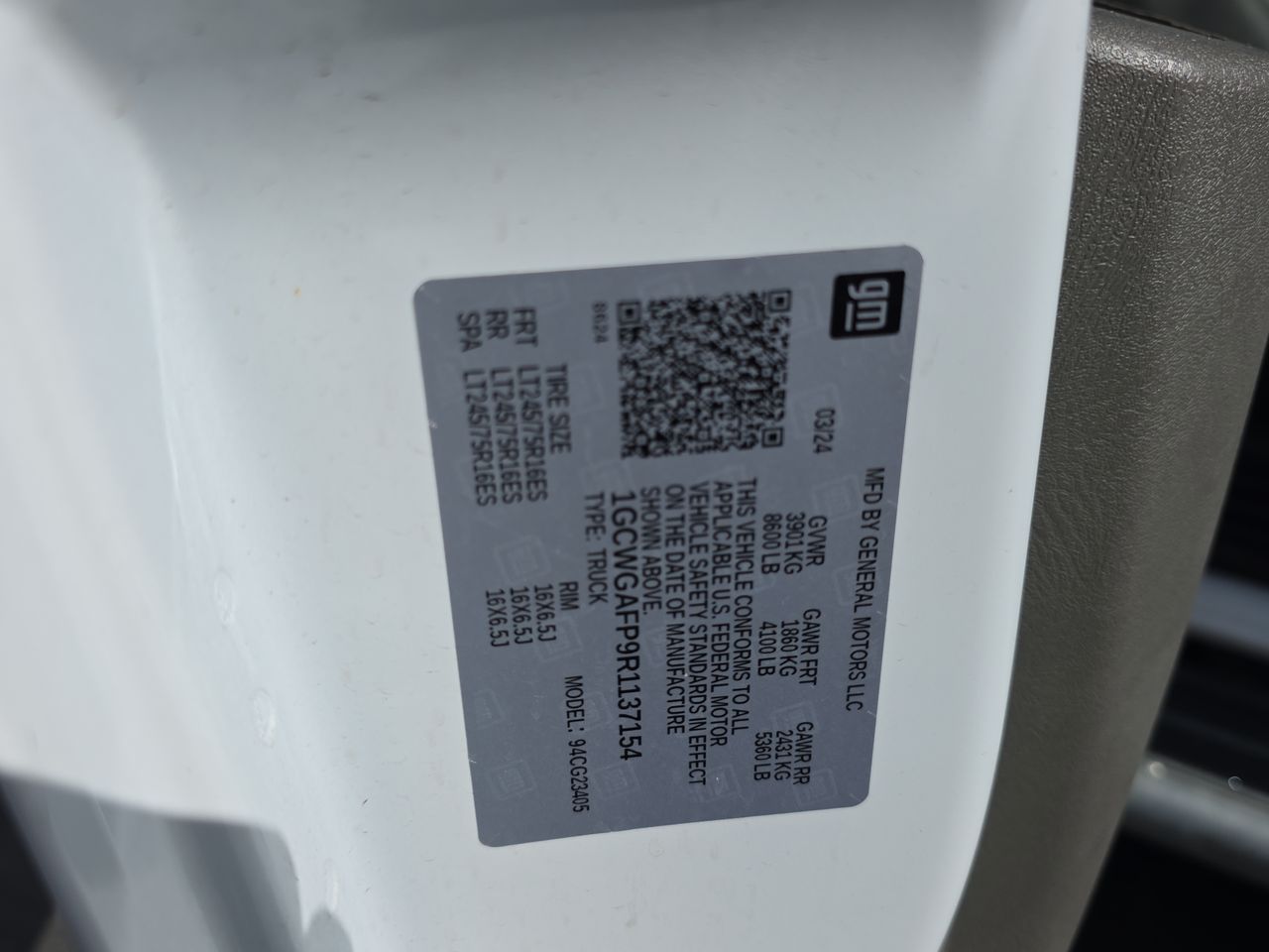 2024 Chevrolet Express Cargo 2500 WT