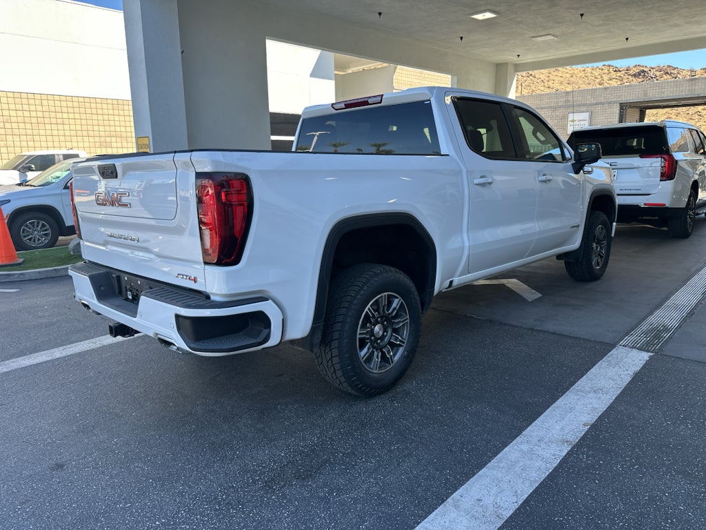 2025 GMC Sierra 1500 AT4