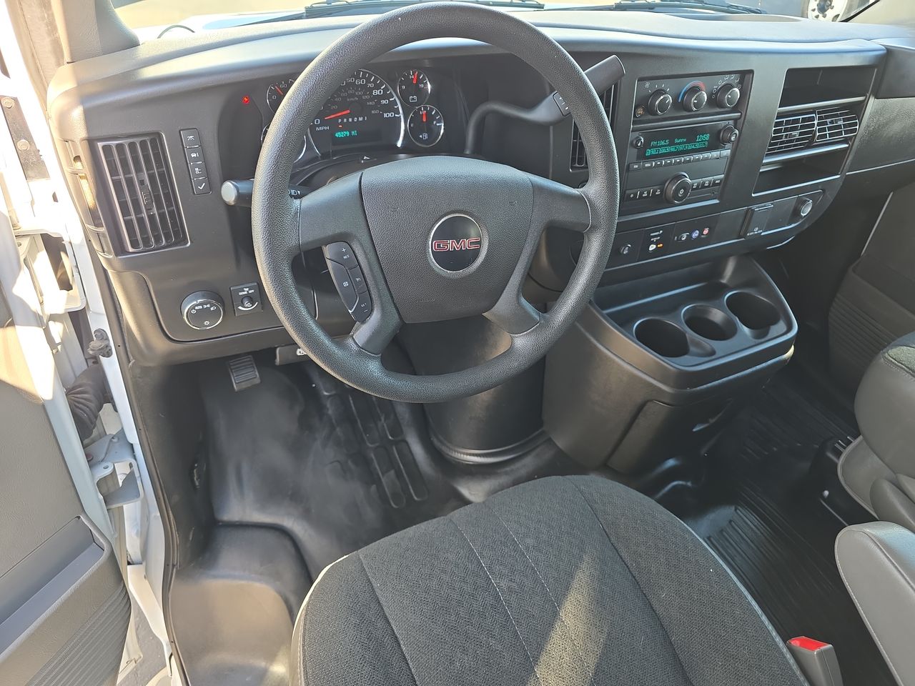 2023 GMC Savana Cargo 2500 Work Van