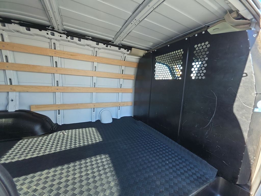 2023 GMC Savana Cargo 2500 Work Van