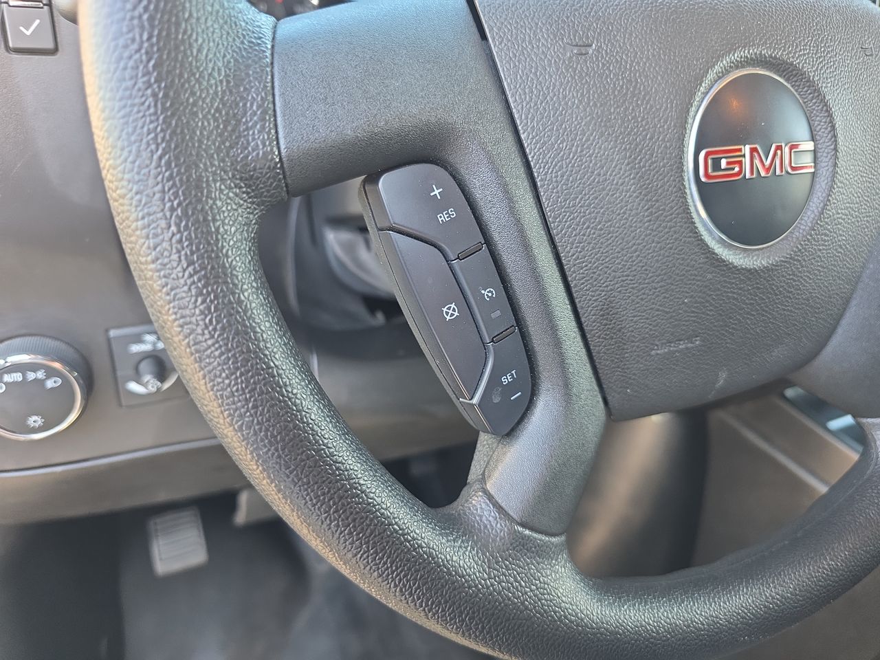 2023 GMC Savana Cargo 2500 Work Van