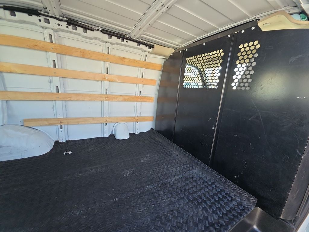 2024 GMC Savana Cargo 2500 Work Van
