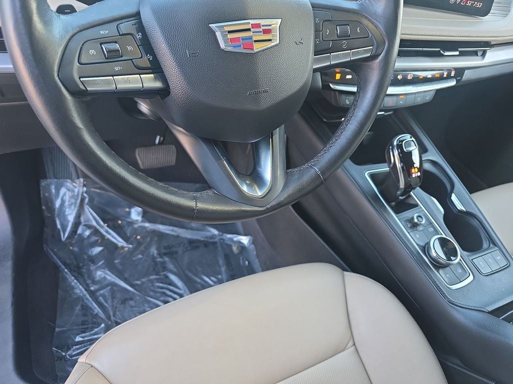 2024 Cadillac XT4 Premium Luxury