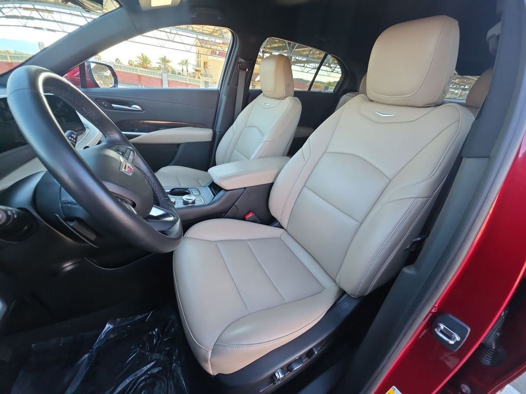2024 Cadillac XT4 Premium Luxury