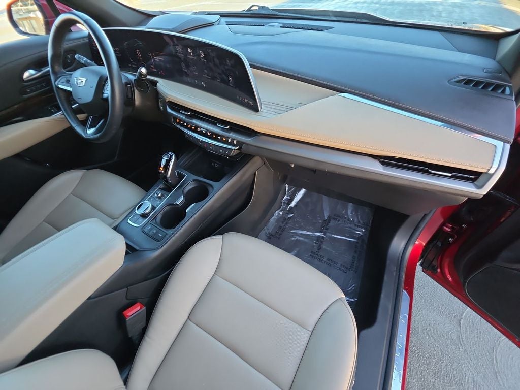 2024 Cadillac XT4 Premium Luxury