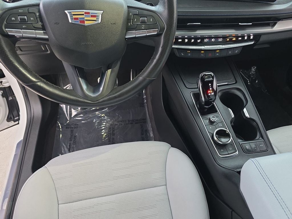 2024 Cadillac XT4 Sport