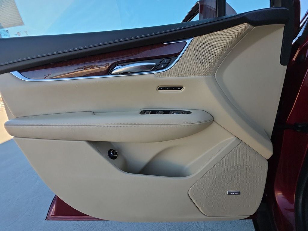 2017 Cadillac XT5 Luxury FWD