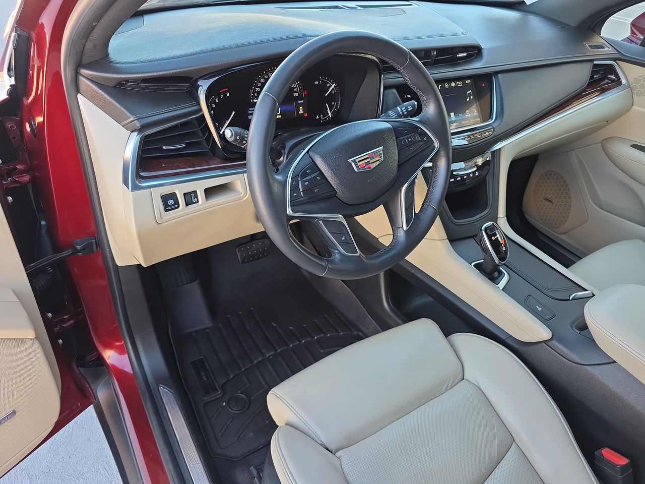 2017 Cadillac XT5 Luxury FWD