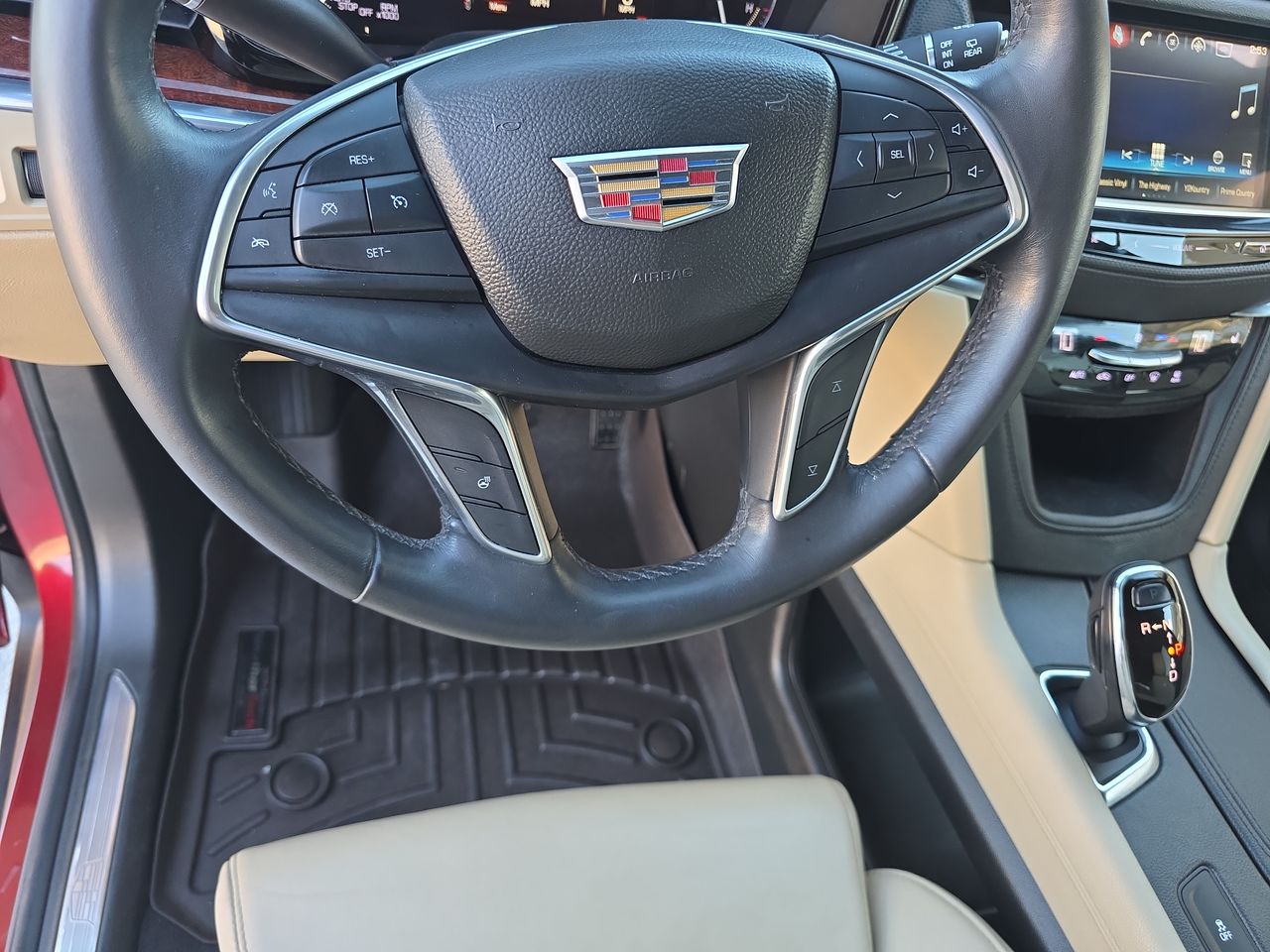 2017 Cadillac XT5 Luxury FWD