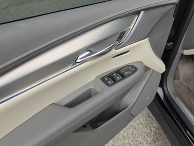 2022 Cadillac XT5 FWD Premium Luxury
