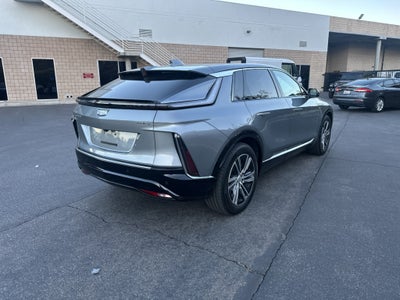 2024 Cadillac LYRIQ Luxury 2