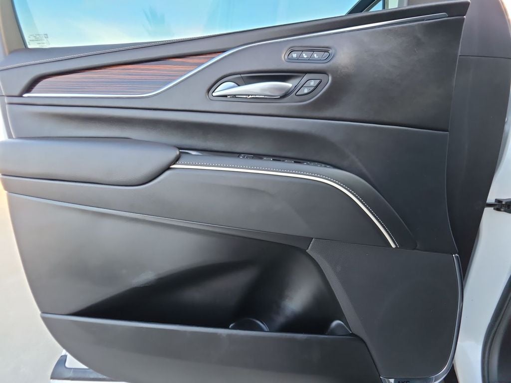 2022 Cadillac Escalade ESV Premium Luxury