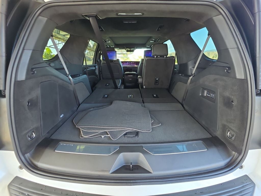 2025 Cadillac Escalade Sport Platinum