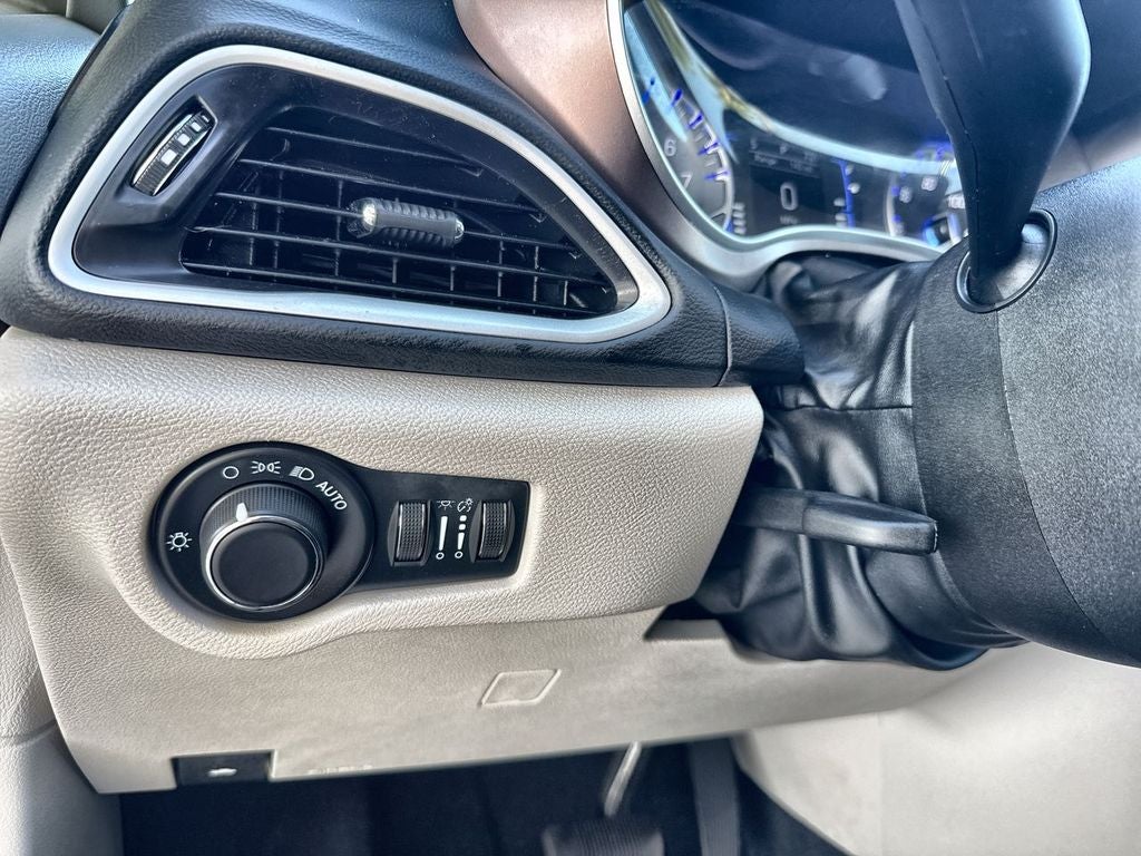 2024 Chrysler Voyager LX