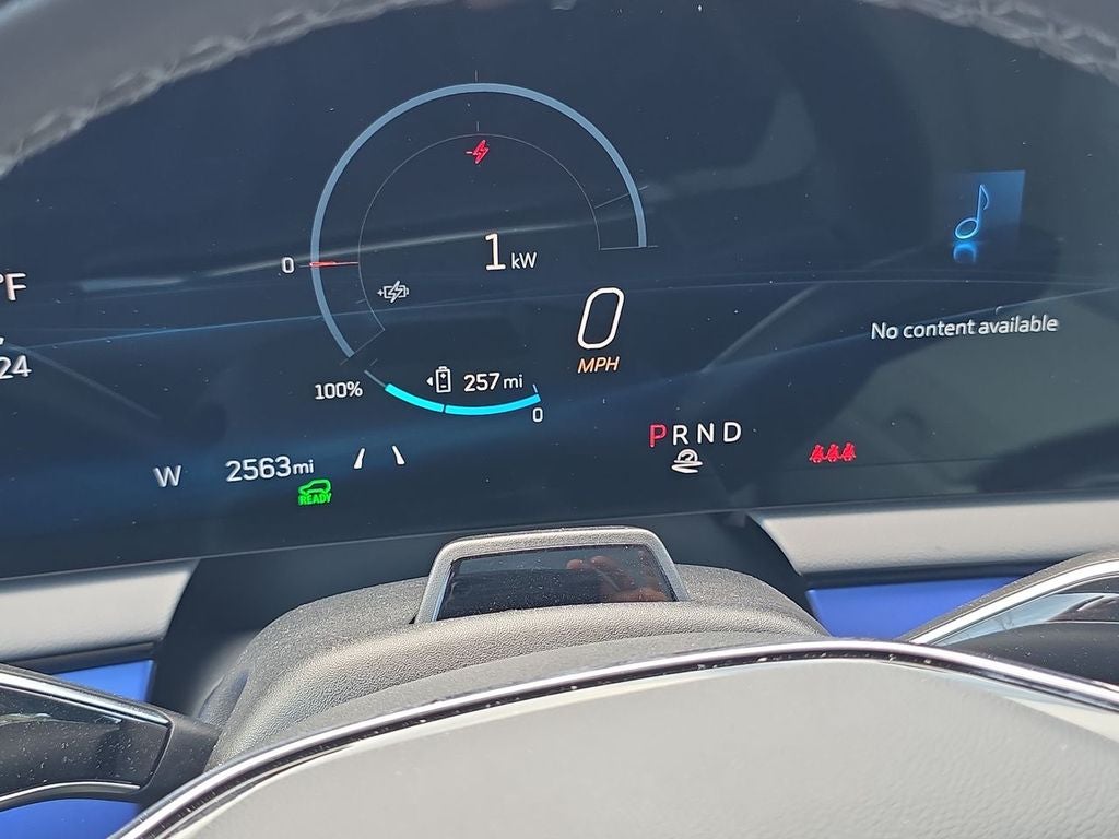 2025 Cadillac OPTIQ Luxury 2