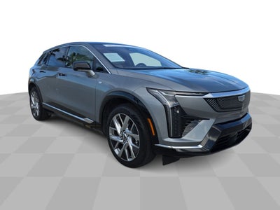 2025 Cadillac OPTIQ Luxury 2