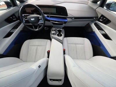 2025 Cadillac OPTIQ Luxury 2