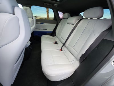 2025 Cadillac OPTIQ Luxury 2