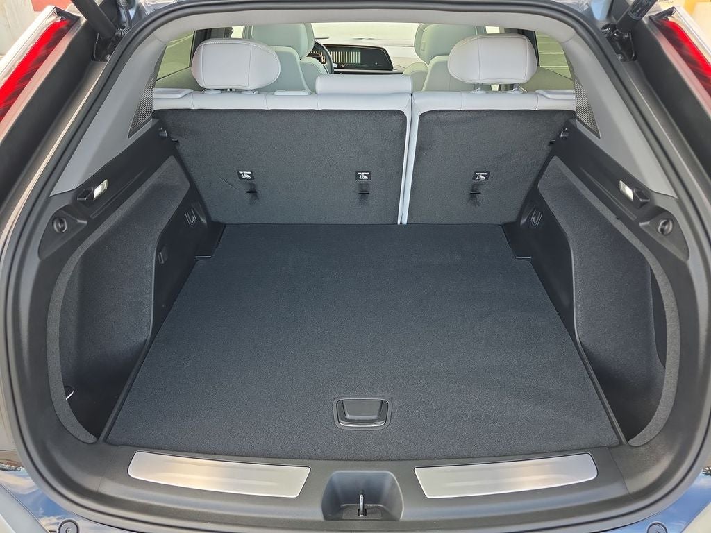 2025 Cadillac OPTIQ Luxury 2