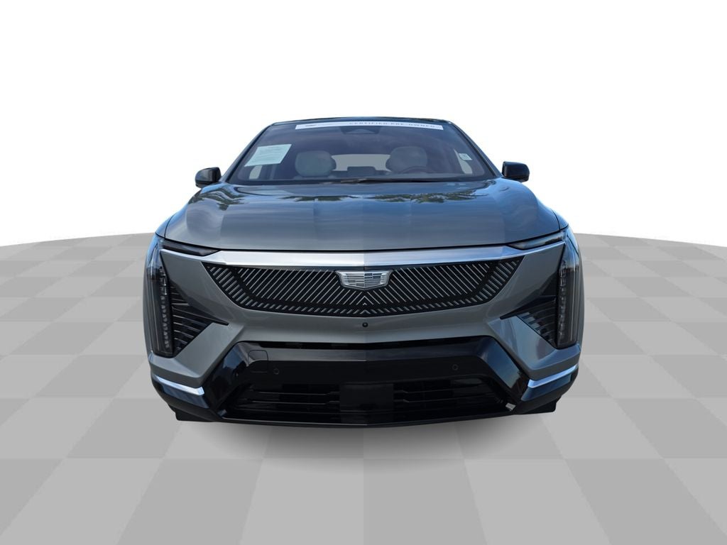 2025 Cadillac OPTIQ Luxury 2