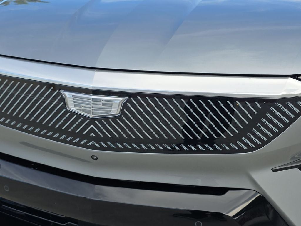 2025 Cadillac OPTIQ Luxury 2