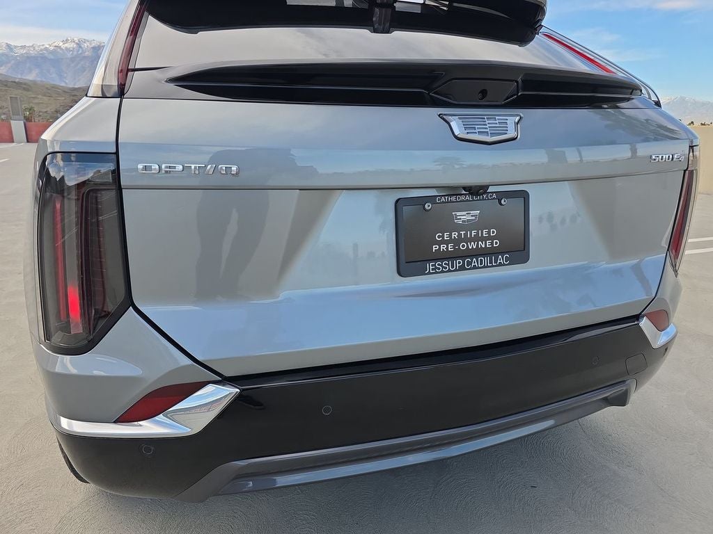 2025 Cadillac OPTIQ Luxury 2