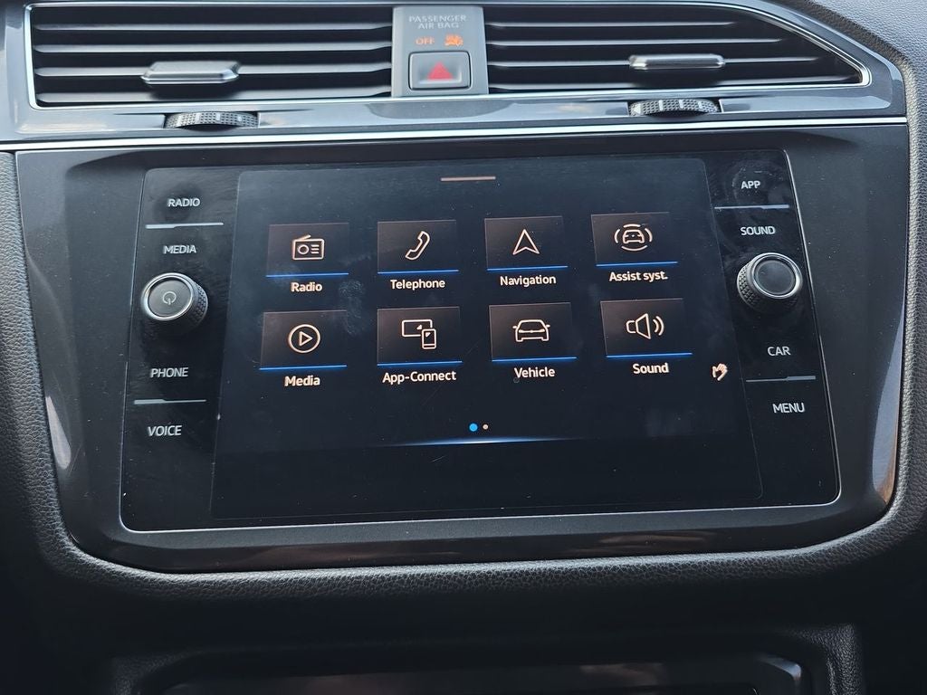 2023 Volkswagen Tiguan SE R-Line Black