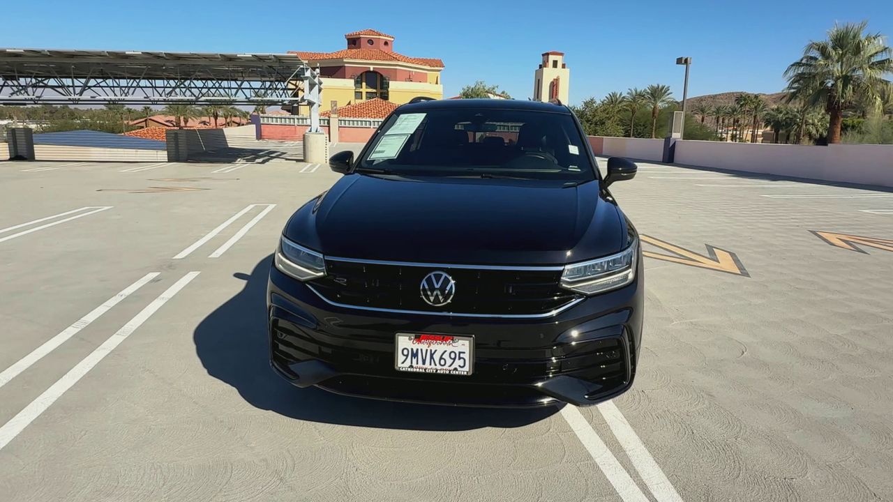 2024 Volkswagen Tiguan SE R-Line Black