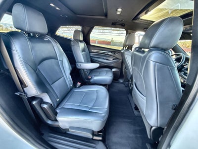 2022 Buick Enclave Essence