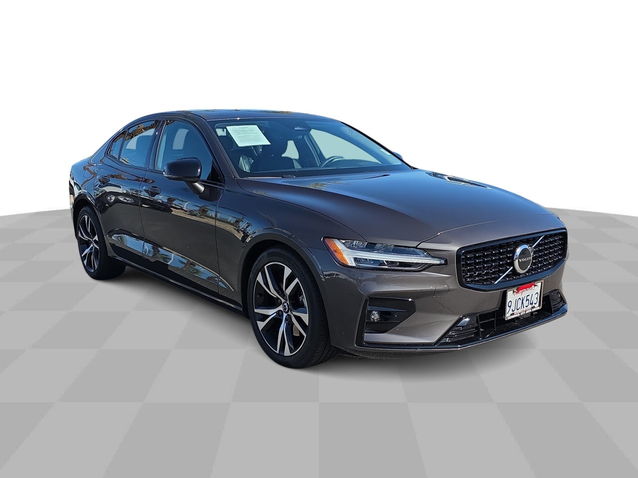 2024 Volvo S60 Core Dark Theme