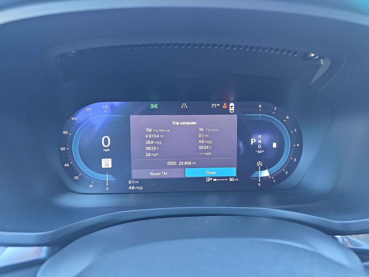 2024 Volvo S60 Core Dark Theme