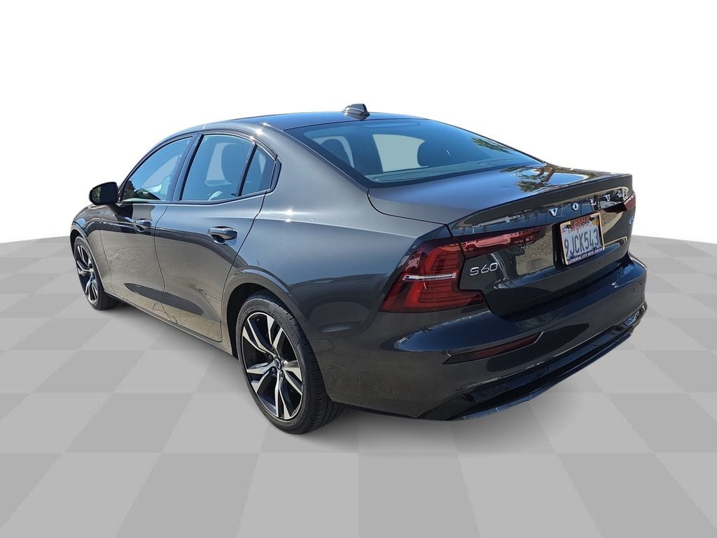 2024 Volvo S60 Core Dark Theme