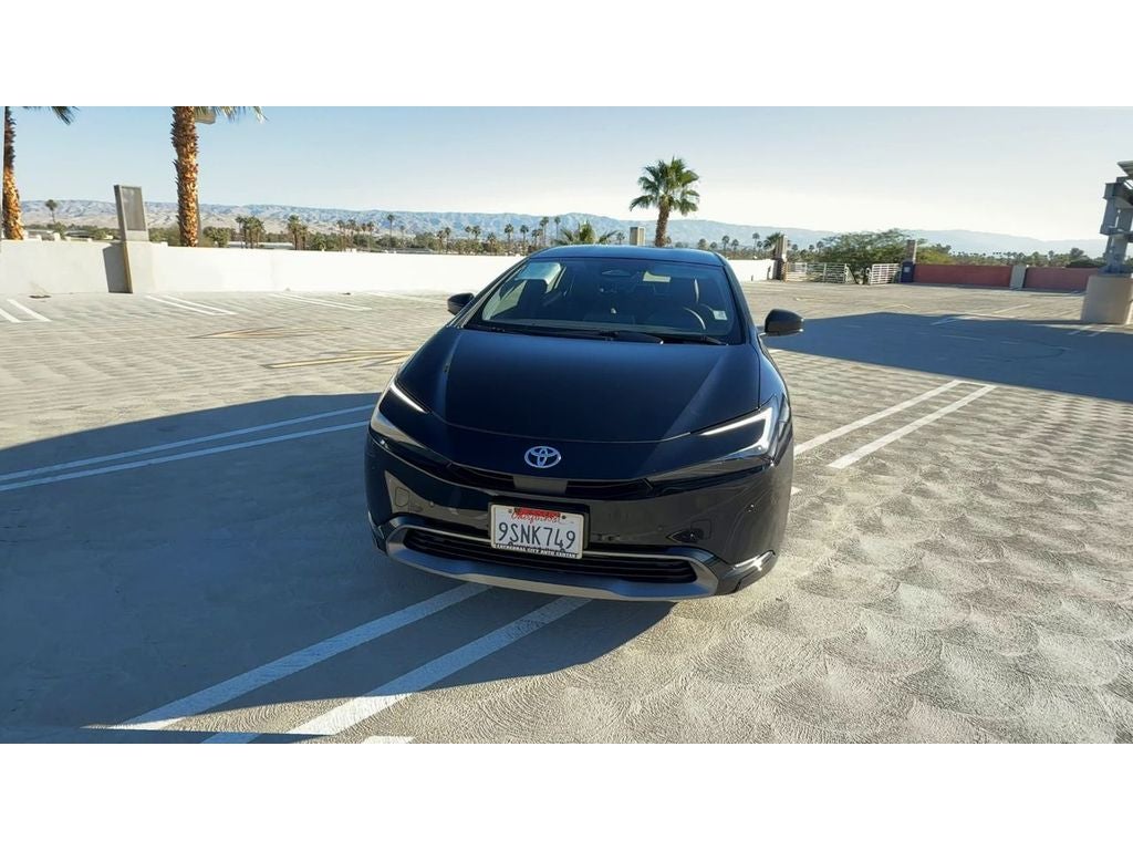 2025 Toyota Prius LE