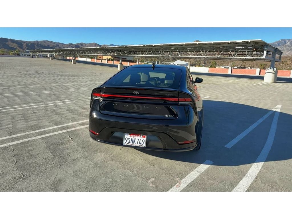 2025 Toyota Prius LE