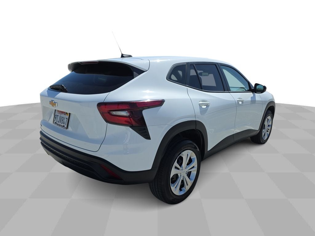 2025 Chevrolet Trax LS
