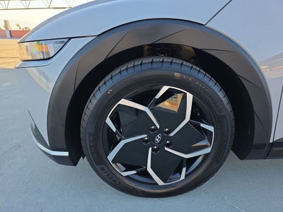 2024 Hyundai IONIQ 5 SE